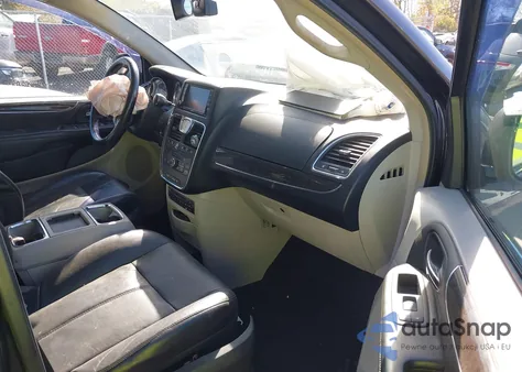 2011 Chrysler Town & Country Limited from USA, damaged, VIN 2A4RR6DG6BR630437